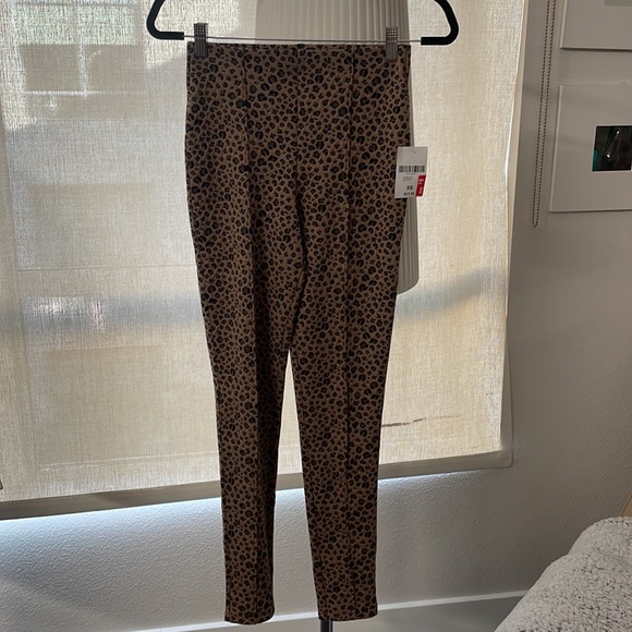 Bundle VS Pink and Forever 21 Sweat Pants and Forever 21 Legging XS - Picture 7 of 16